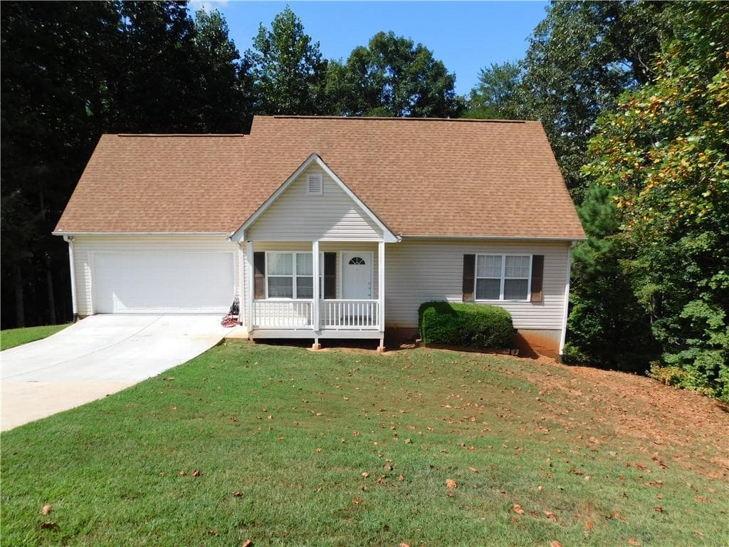 3 bedroom, 2 bathroom, 1,232 sq ft single family residence for rent at 385 Mountain View Trail, Dahlonega, GA 30533 for $1,995 a month