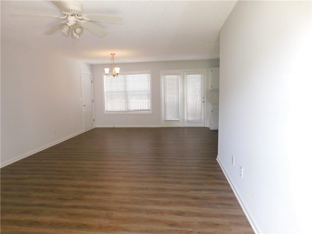 3 bedroom, 2 bathroom, 1,232 sq ft single family residence for rent at 385 Mountain View Trail, Dahlonega, GA 30533 for $1,995 a month — photo 2
