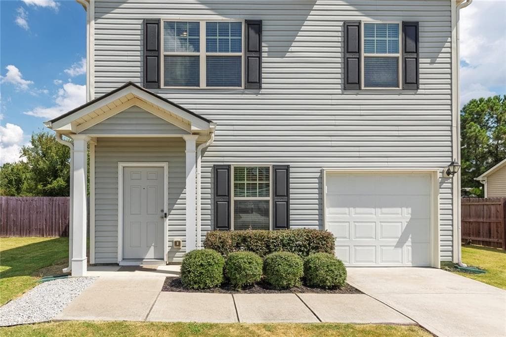 3 bedroom, 3 bathroom, 1,256 sq ft single family residence under contract at 105 Colonial Drive, Calhoun, GA 30701 — photo 4