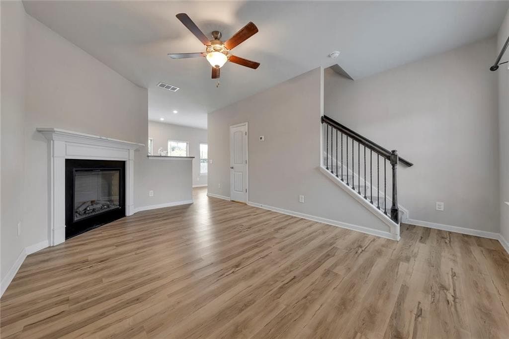 3 bedroom, 3 bathroom, 1,256 sq ft single family residence under contract at 105 Colonial Drive, Calhoun, GA 30701 — photo 6