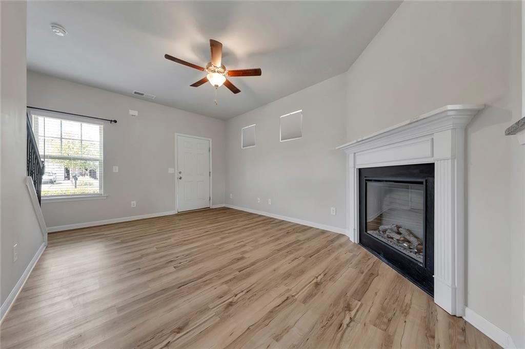 3 bedroom, 3 bathroom, 1,256 sq ft single family residence under contract at 105 Colonial Drive, Calhoun, GA 30701 — photo 9