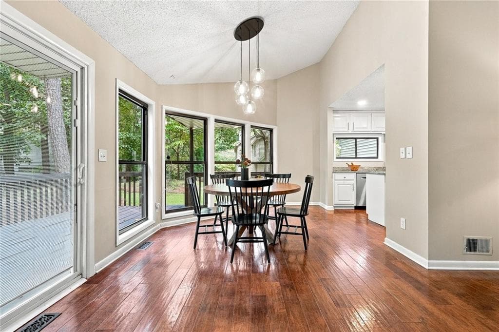 5 bedroom, 4 bathroom, 3,578 sq ft single family residence for sale at 8810 North Mount Drive, Alpharetta, GA 30022 — photo 8