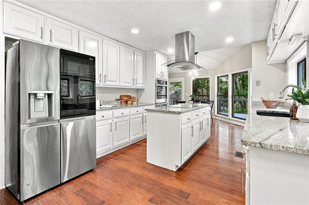 5 bedroom, 4 bathroom, 3,578 sq ft single family residence for sale at 8810 North Mount Drive, Alpharetta, GA 30022 — photo 10