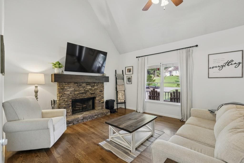 3 bedroom, 3 bathroom, 2,382 sq ft single family residence for sale at 2055 Ivy, Cumming, GA 30041 — photo 2