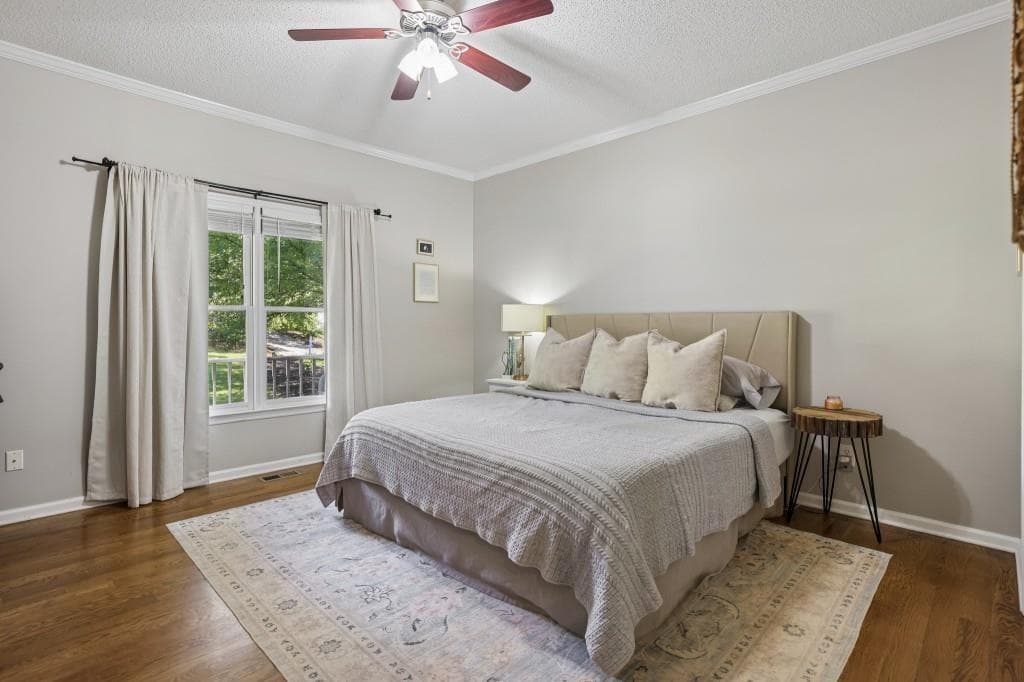 3 bedroom, 3 bathroom, 2,382 sq ft single family residence for sale at 2055 Ivy, Cumming, GA 30041 — photo 4