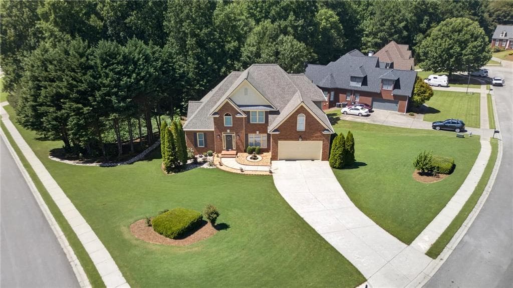 5 bedroom, 3 bathroom, 3,193 sq ft single family residence for sale at 5755 Shoals Drive, Buford, GA 30518 — photo 2