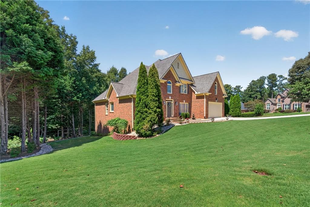5 bedroom, 3 bathroom, 3,193 sq ft single family residence for sale at 5755 Shoals Drive, Buford, GA 30518 — photo 8