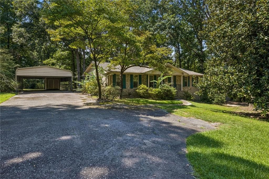 3 bedroom, 2 bathroom, 1,586 sq ft single family residence under contract at 1314 Gatewood Drive, Lawrenceville, GA 30043 — photo 5