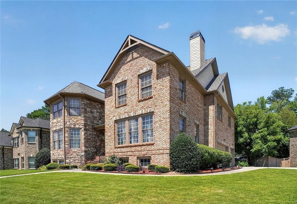 7 bedroom, 5 bathroom, 3,640 sq ft single family residence for sale at 2645 Tyler Bay Lane, Grayson, GA 30017 — photo 4
