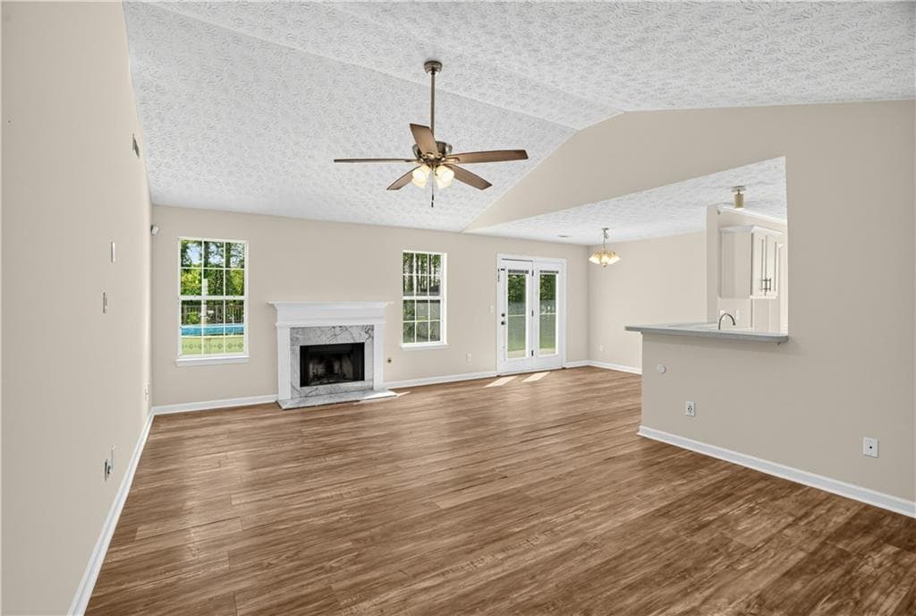 3 bedroom, 2 bathroom, 1,408 sq ft single family residence for sale at 116 Goldleaf Drive, Hampton, GA 30228 — photo 4
