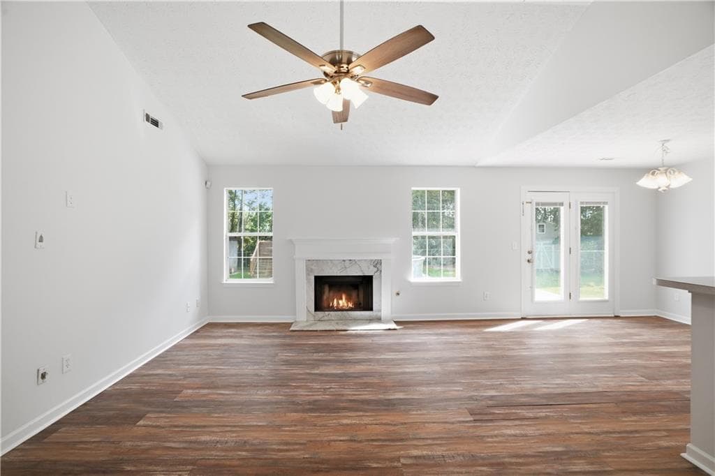 3 bedroom, 2 bathroom, 1,408 sq ft single family residence for sale at 116 Goldleaf Drive, Hampton, GA 30228 — photo 5
