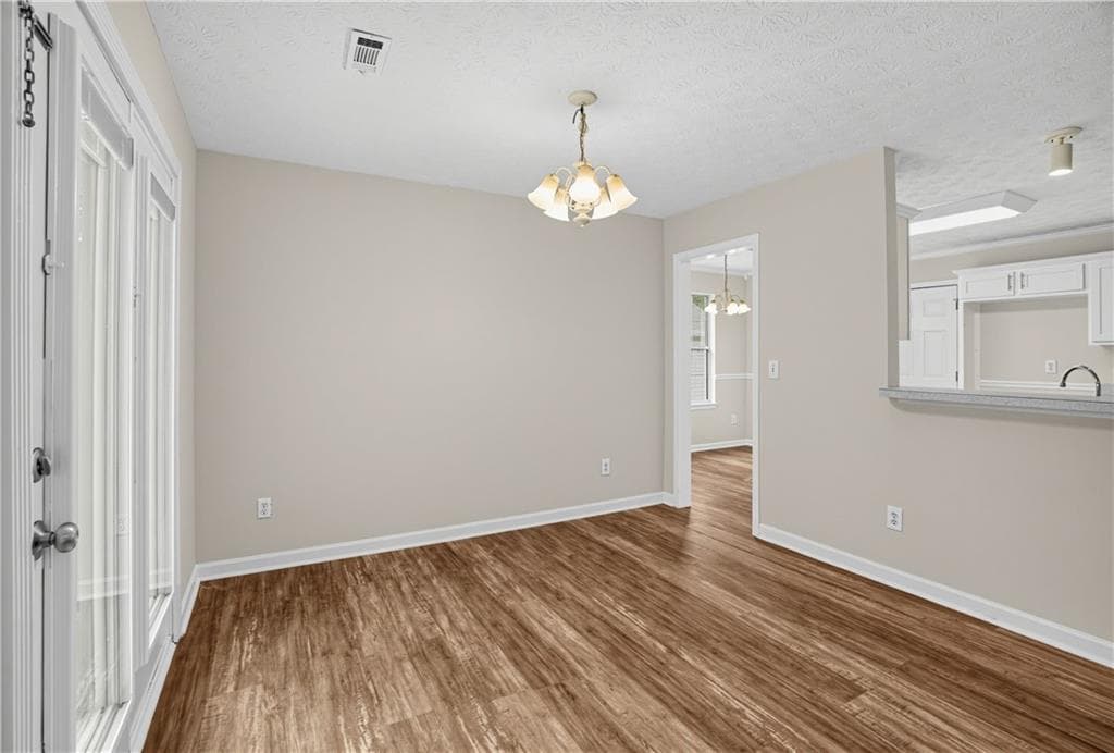 3 bedroom, 2 bathroom, 1,408 sq ft single family residence for sale at 116 Goldleaf Drive, Hampton, GA 30228 — photo 9