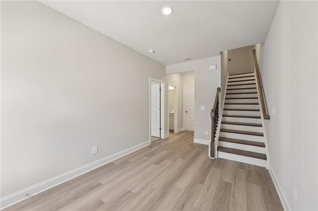 4 bedroom, 4 bathroom, 2,247 sq ft townhouse for sale at 427 Elise Way, Lawrenceville, GA 30045 — photo 7