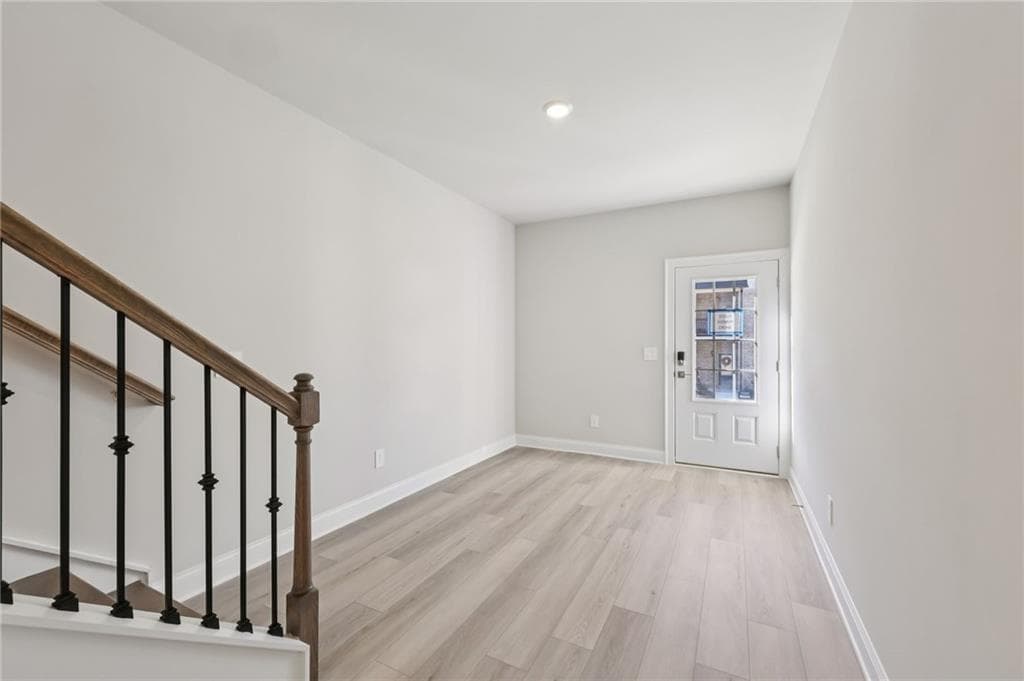4 bedroom, 4 bathroom, 2,247 sq ft townhouse for sale at 427 Elise Way, Lawrenceville, GA 30045 — photo 8