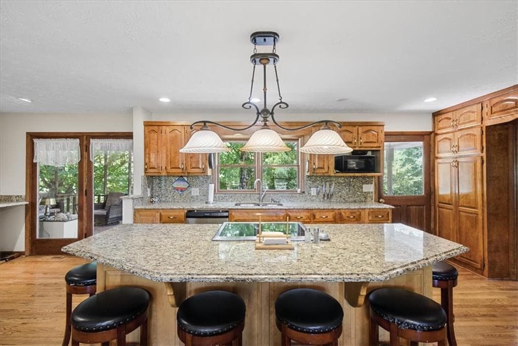 5 bedroom, 4 bathroom, 5,226 sq ft single family residence for sale at 450 Lucas Road, Cartersville, GA 30120 — photo 8