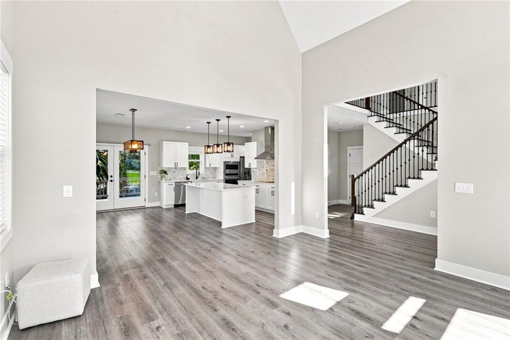 4 bedroom, 4 bathroom, 3,100 sq ft single family residence for sale at 181 Eagle Glen Drive, Woodstock, GA 30189 — photo 3