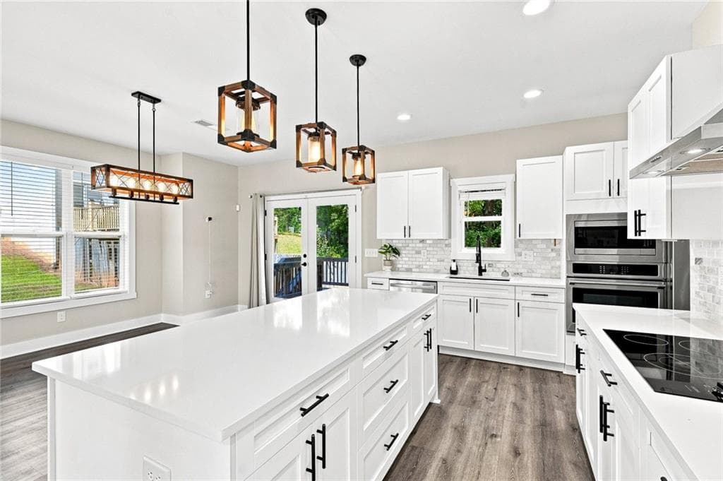 4 bedroom, 4 bathroom, 3,100 sq ft single family residence for sale at 181 Eagle Glen Drive, Woodstock, GA 30189 — photo 8
