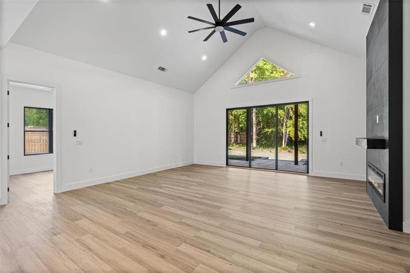 4 bedroom, 4 bathroom, 3,307 sq ft single family residence for sale at 520 Rockbridge Road, Lilburn, GA 30047 — photo 7