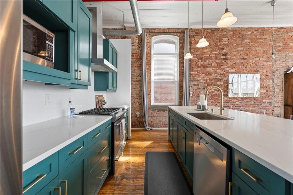 1 bedroom, 1 bathroom, 1,398 sq ft condominium under contract at 330 Peters Street 208, Atlanta, GA 30313 — photo 6