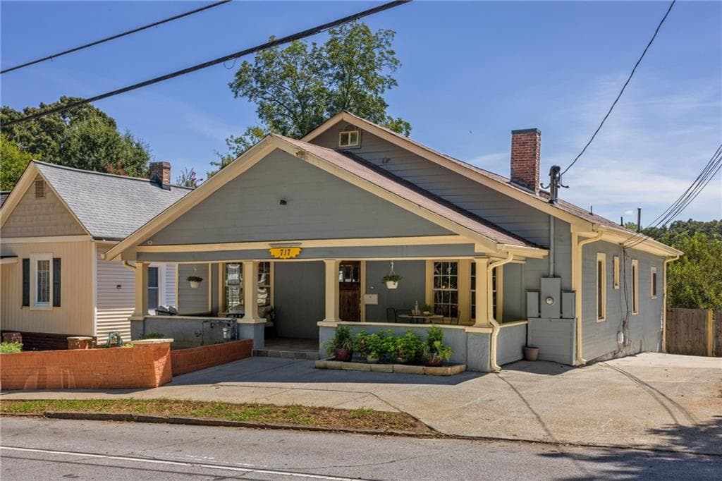 4 bedroom, 5 bathroom, 3,152 sq ft single family residence under contract at 717 Berne Street, Atlanta, GA 30312 — photo 2