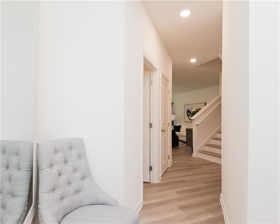 3 bedroom, 3 bathroom, 1,708 sq ft townhouse for sale at 1545 Aralynn Court 10, Conyers, GA 30013 — photo 4