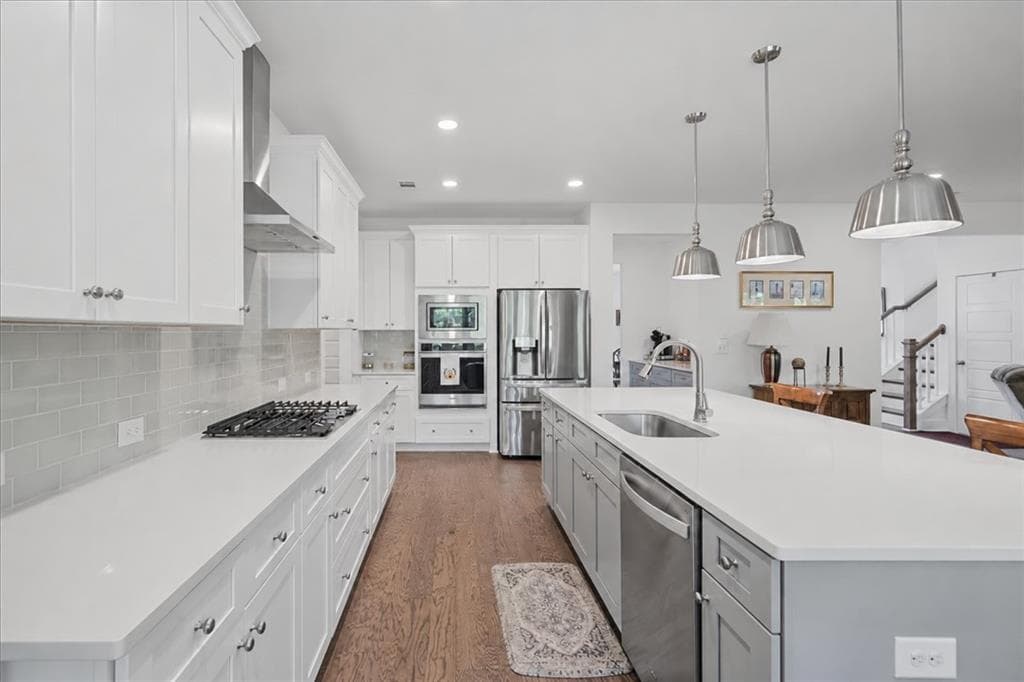 5 bedroom, 5 bathroom, 3,659 sq ft single family residence under contract at 7710 Fireside Farm Drive, Dawsonville, GA 30534 — photo 4