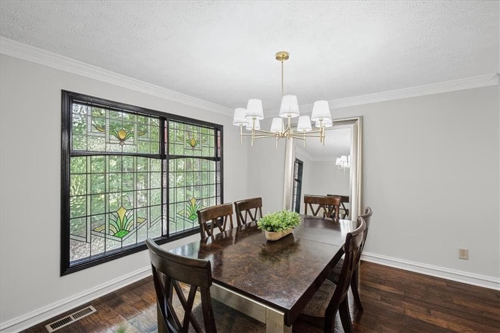 4 bedroom, 3 bathroom, 2,923 sq ft single family residence for sale at 2312 Woodsfield Court, Marietta, GA 30062 — photo 7