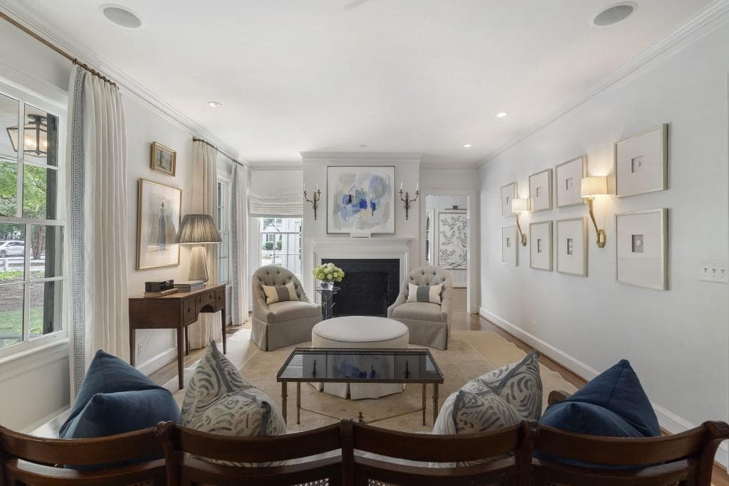 4 bedroom, 4 bathroom, 3,325 sq ft single family residence under contract at 835 Glenbrook Drive, Atlanta, GA 30318 — photo 6