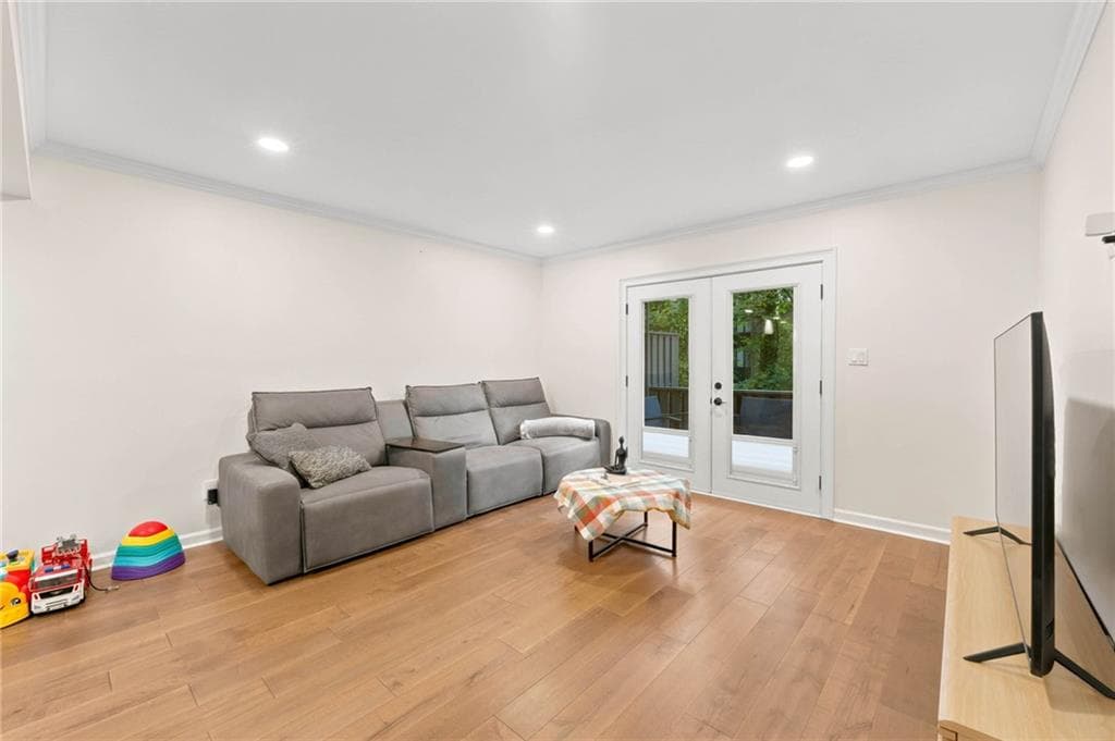3 bedroom, 4 bathroom, 1,982 sq ft townhouse for sale at 8 Ivy Ridge, Atlanta, GA 30342 — photo 8