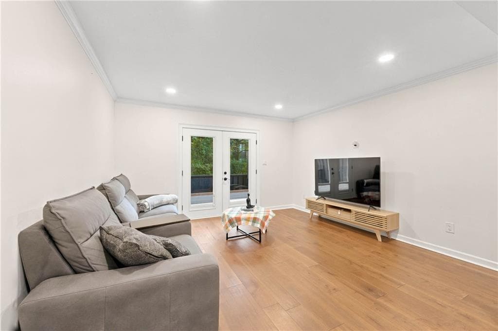 3 bedroom, 4 bathroom, 1,982 sq ft townhouse for sale at 8 Ivy Ridge, Atlanta, GA 30342 — photo 9
