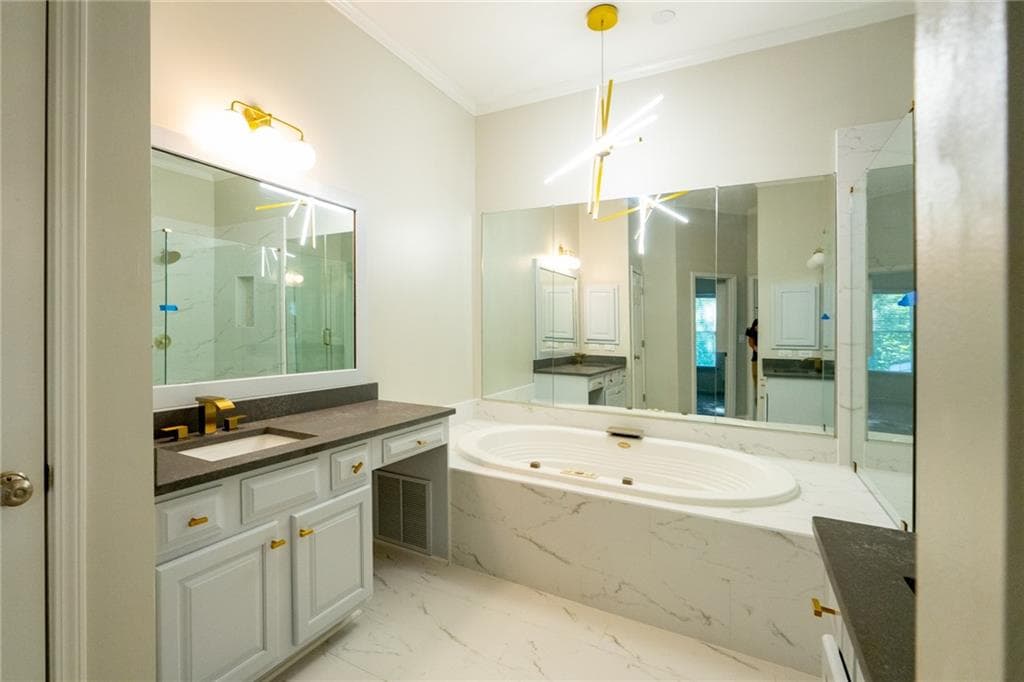 4 bedroom, 4 bathroom, 2,940 sq ft townhouse for sale at 4746 Legacy Cove Lane, Atlanta, GA 30126 — photo 2
