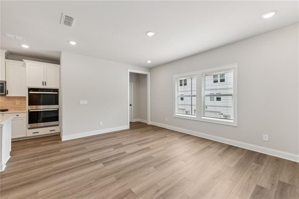 4 bedroom, 4 bathroom, 2,038 sq ft townhouse for sale at 433 Elise Way, Lawrenceville, GA 30045 — photo 9