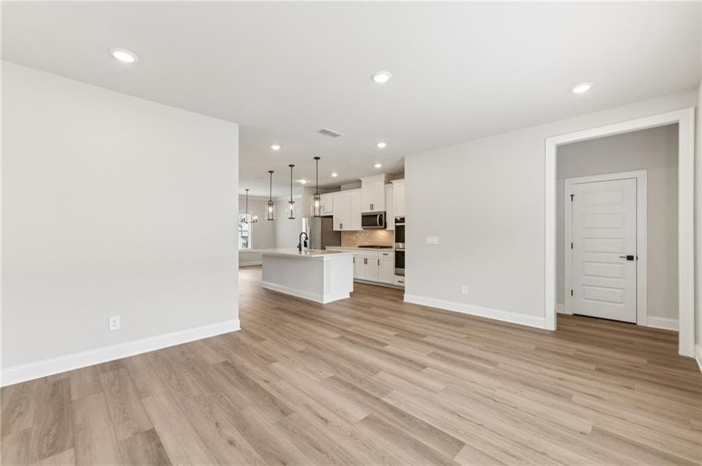 4 bedroom, 4 bathroom, 2,038 sq ft townhouse for sale at 433 Elise Way, Lawrenceville, GA 30045 — photo 10