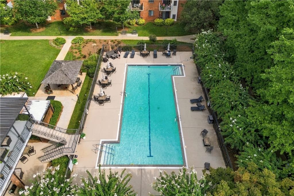 2 bedroom, 2 bathroom, 1,071 sq ft condominium for sale at 300 Johnson Ferry Road A115, Atlanta, GA 30328 — photo 4