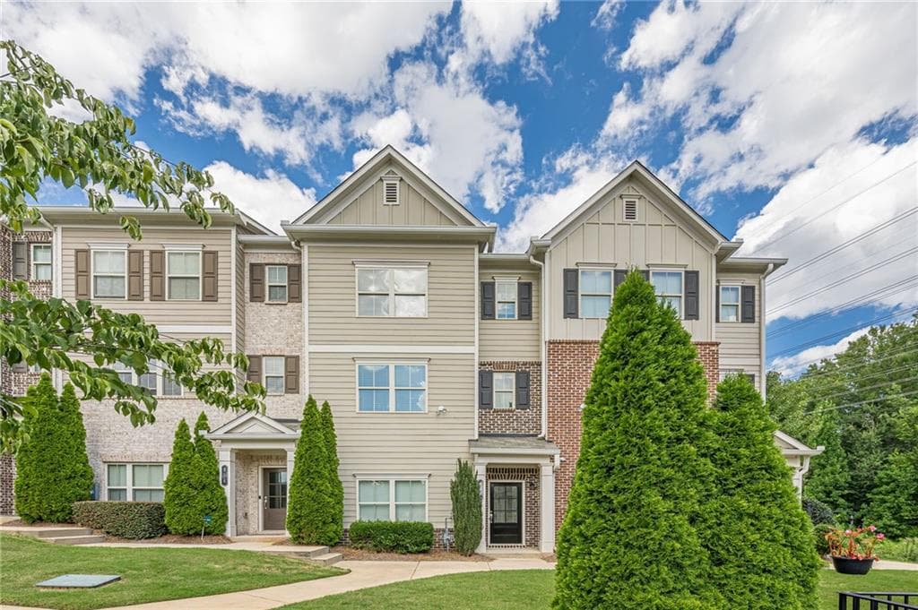 3 bedroom, 4 bathroom, 2,136 sq ft townhouse for sale at 850 Caldwell Circle, Marietta, GA 30060 — photo 2