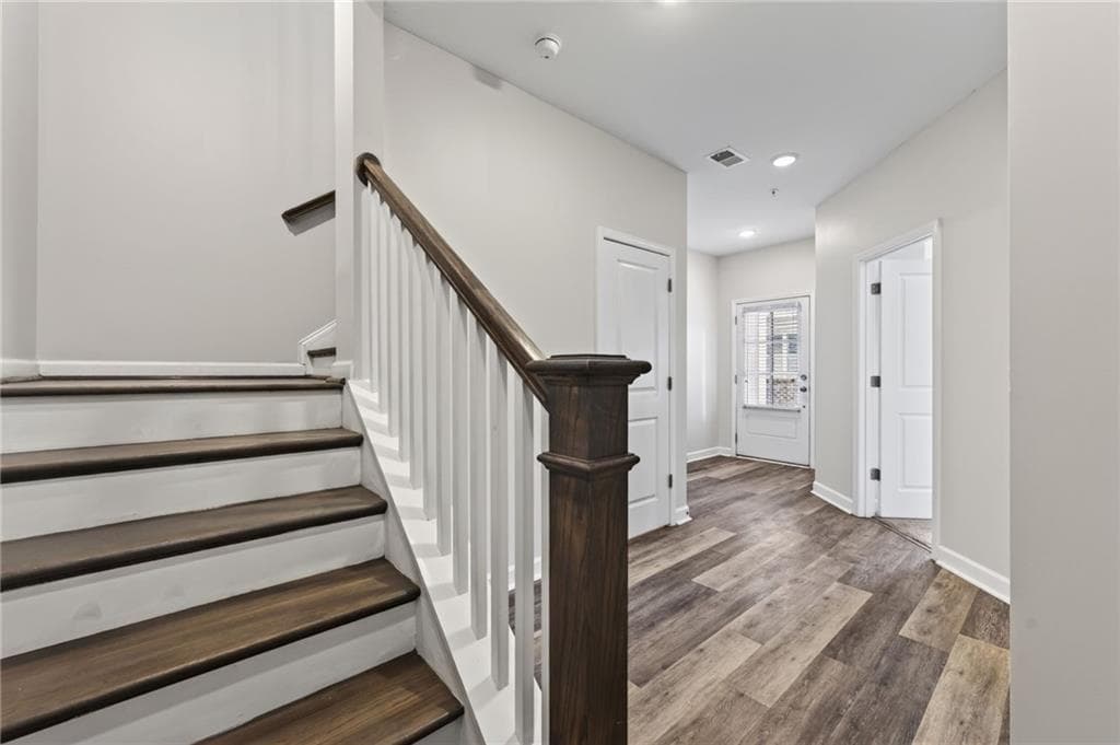 3 bedroom, 4 bathroom, 2,136 sq ft townhouse for sale at 850 Caldwell Circle, Marietta, GA 30060 — photo 10