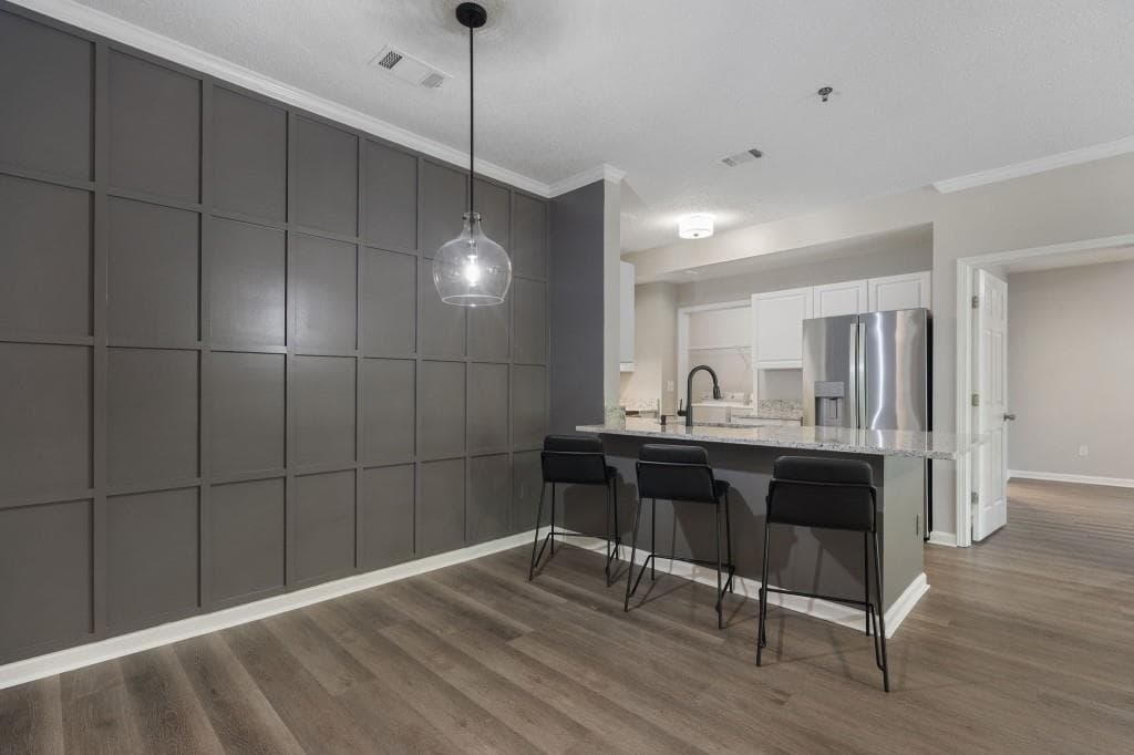 2 bedroom, 2 bathroom, 1,187 sq ft condominium for sale at 111 Spring Heights Lane 1, Smyrna, GA 30080 — photo 2