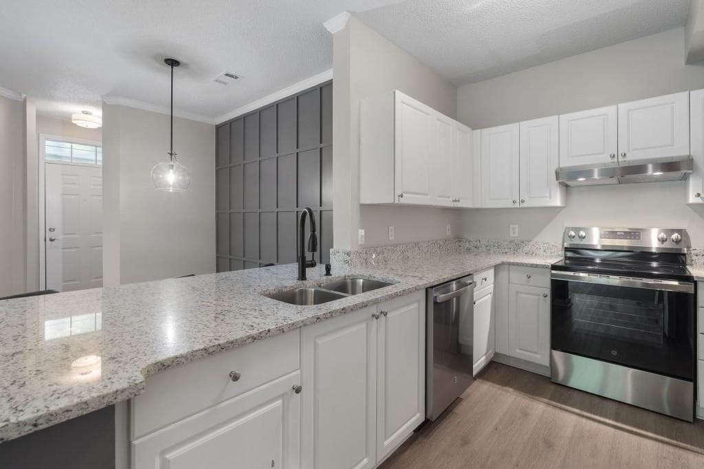 2 bedroom, 2 bathroom, 1,187 sq ft condominium for sale at 111 Spring Heights Lane 1, Smyrna, GA 30080 — photo 6