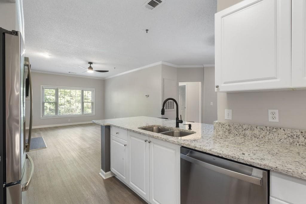 2 bedroom, 2 bathroom, 1,187 sq ft condominium for sale at 111 Spring Heights Lane 1, Smyrna, GA 30080 — photo 9