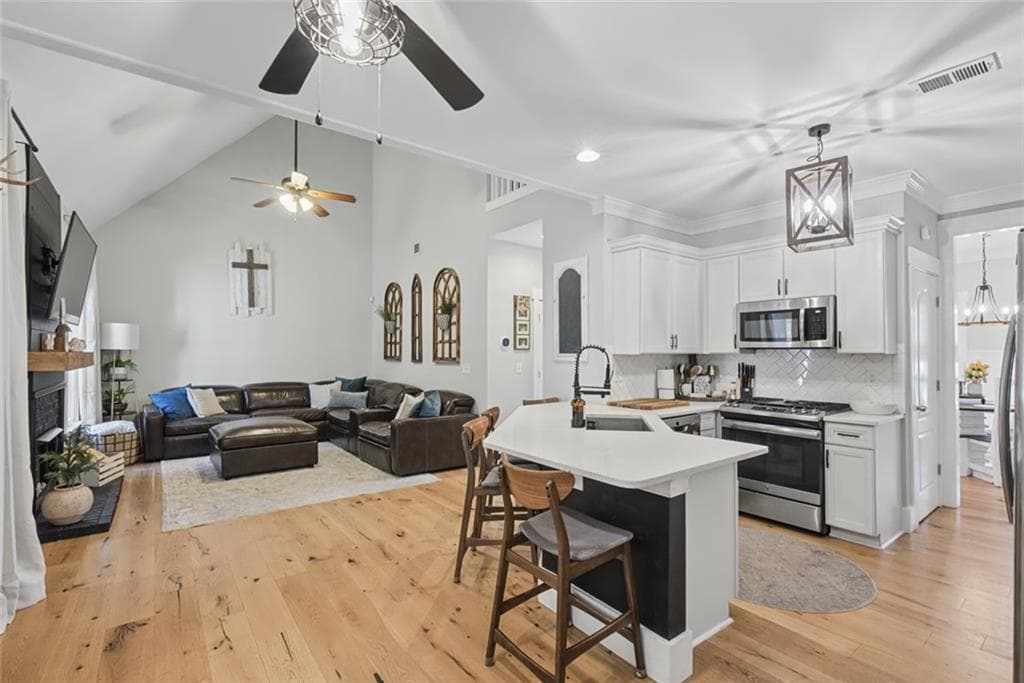 4 bedroom, 3 bathroom, 2,897 sq ft single family residence for sale at 59 Lake Haven Drive, Cartersville, GA 30120 — photo 2