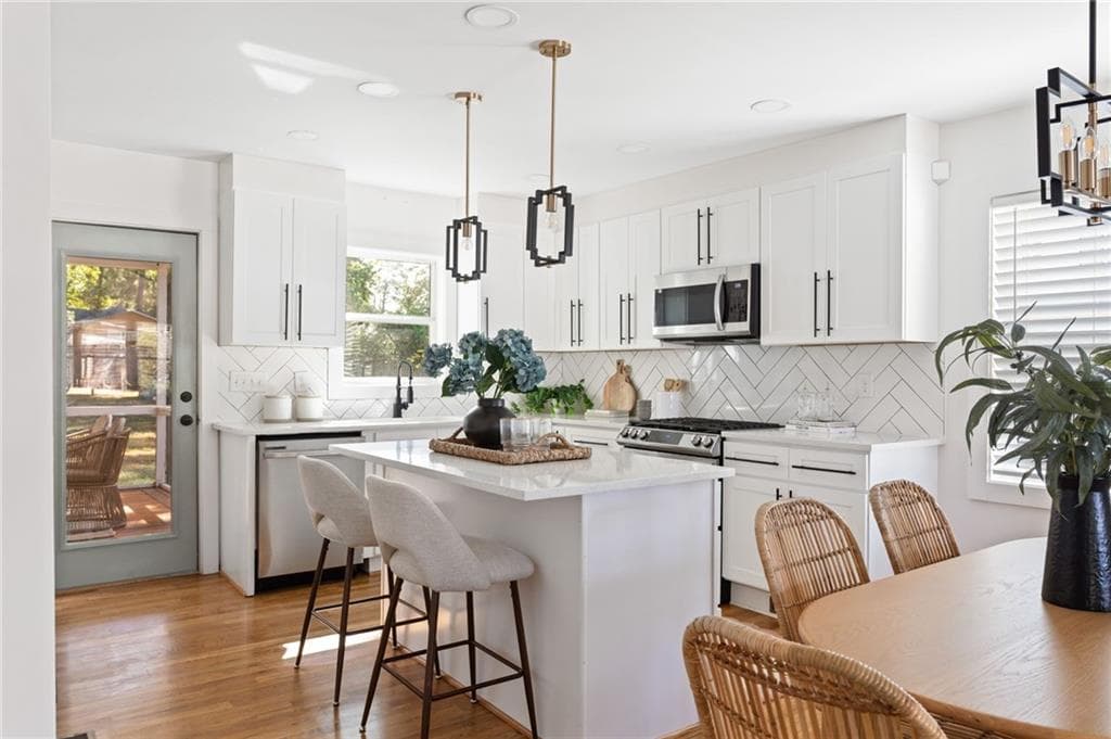 4 bedroom, 4 bathroom, 1,794 sq ft single family residence under contract at 84 1st Avenue, Atlanta, GA 30317 — photo 9