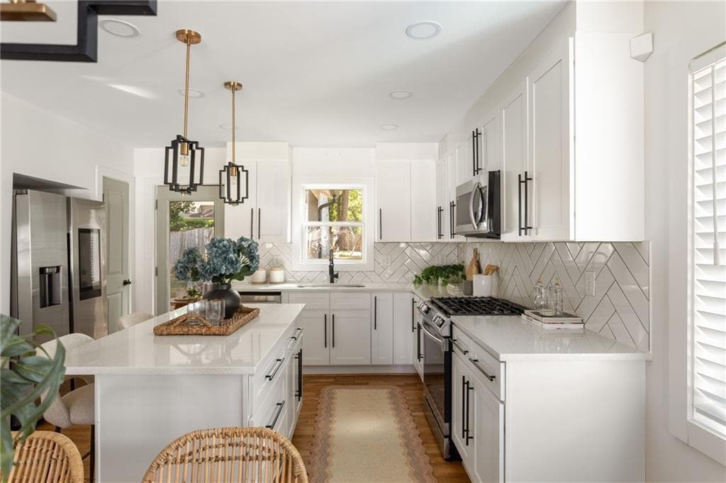 4 bedroom, 4 bathroom, 1,794 sq ft single family residence under contract at 84 1st Avenue, Atlanta, GA 30317 — photo 10