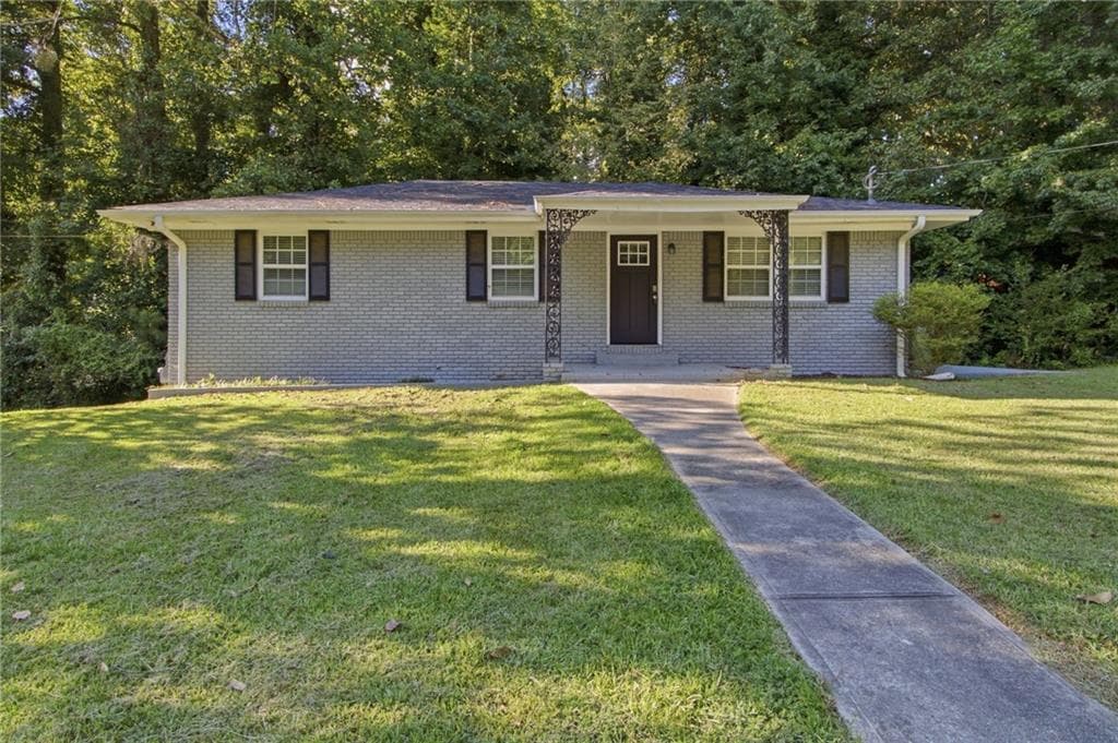 4 bedroom, 3 bathroom, 1,188 sq ft single family residence for sale at 2349 Omaha Road, Atlanta, GA 30331 — photo 1 of 31