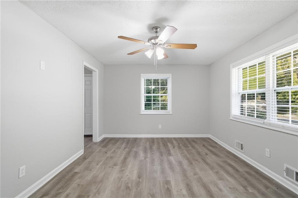 4 bedroom, 3 bathroom, 1,188 sq ft single family residence for sale at 2349 Omaha Road, Atlanta, GA 30331 — photo 10