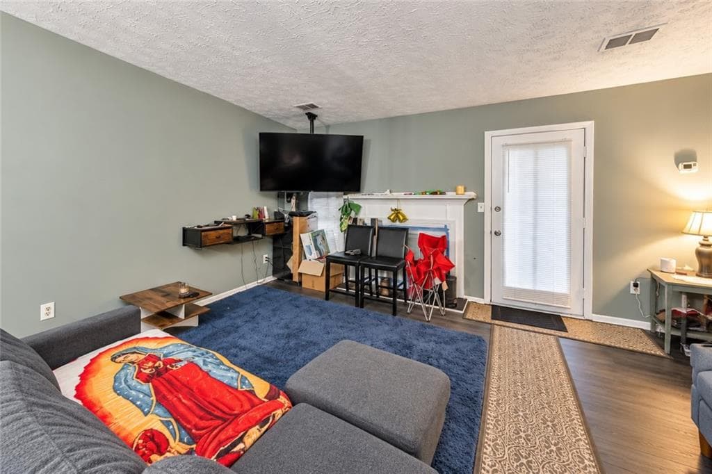 2 bedroom, 2 bathroom, 1,088 sq ft townhouse for sale at 6622 Wellington Square, Norcross, GA 30093 — photo 6