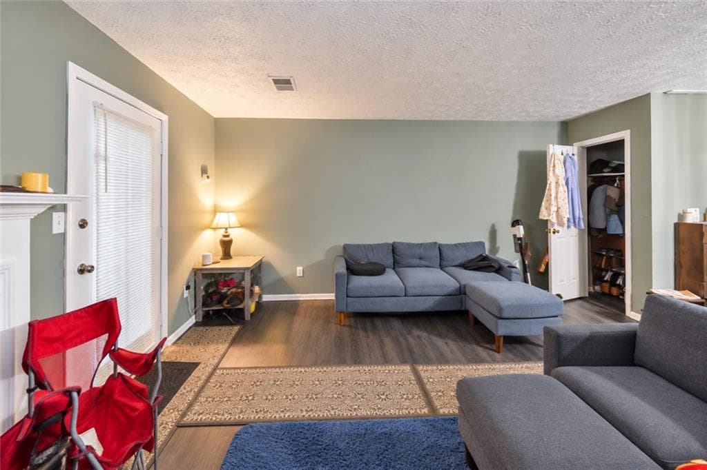 2 bedroom, 2 bathroom, 1,088 sq ft townhouse for sale at 6622 Wellington Square, Norcross, GA 30093 — photo 8