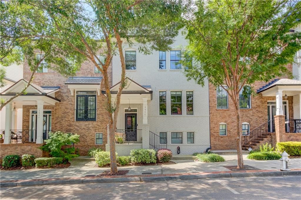 3 bedroom, 4 bathroom, 2,205 sq ft townhouse for sale at 3946 Boston Common Street, Suwanee, GA 30024