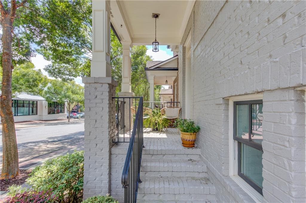 3 bedroom, 4 bathroom, 2,205 sq ft townhouse for sale at 3946 Boston Common Street, Suwanee, GA 30024 — photo 8