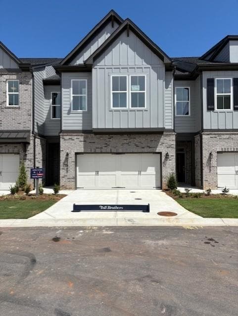 3 bedroom, 3 bathroom, 2,005 sq ft townhouse for rent at 2560 Silver Star Drive, Marietta, GA 30066 for $3,200 a month — photo 1 of 22