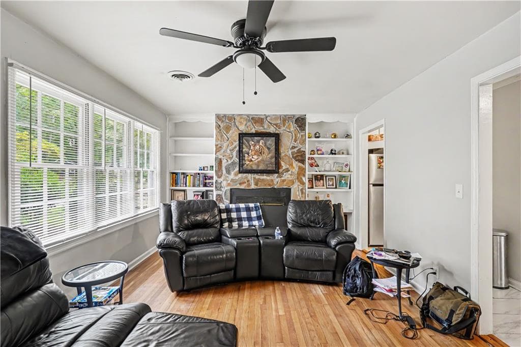 3 bedroom, 3 bathroom, 2,219 sq ft single family residence for sale at 728 Springer Drive, Griffin, GA 30224 — photo 2